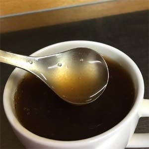 コーヒー豆に入っているカフェインにはどんな役目があるのか？